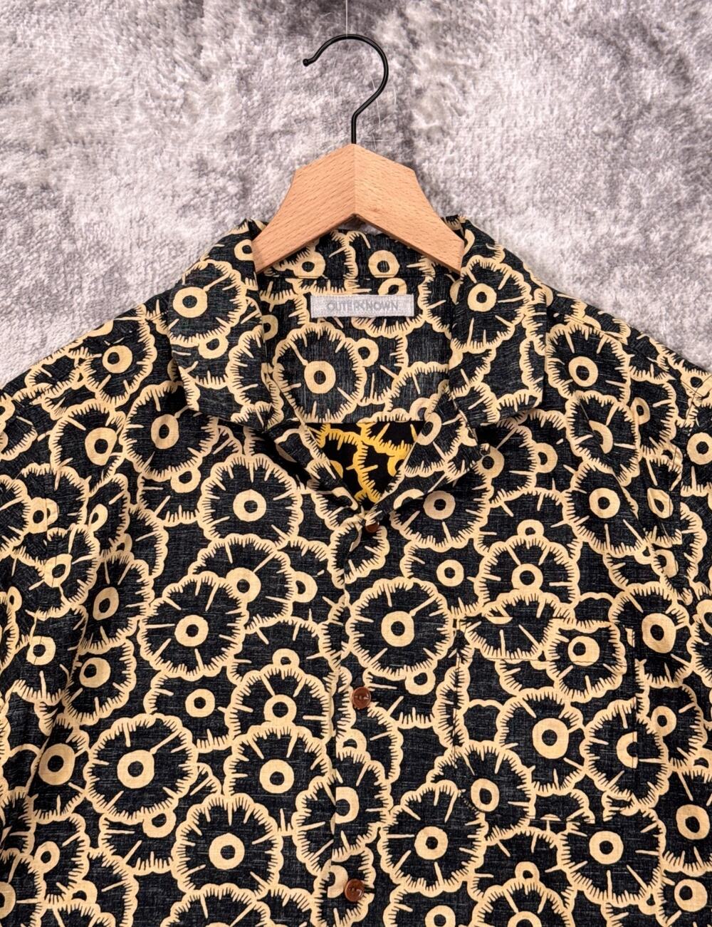 Outerknown BBQ Shirt Large Mens Cotton Hemp Black Yellow Floral Camp Collar